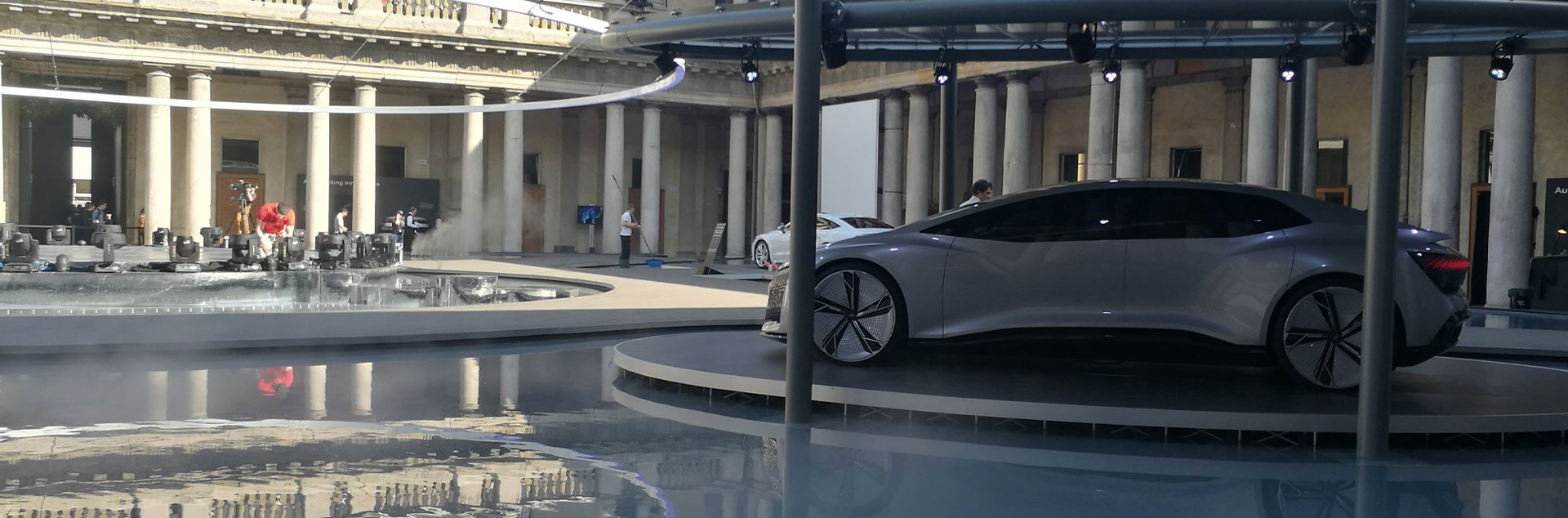 Cena aziendale casa automobilistica Palazzo storico in esterno (Milano)