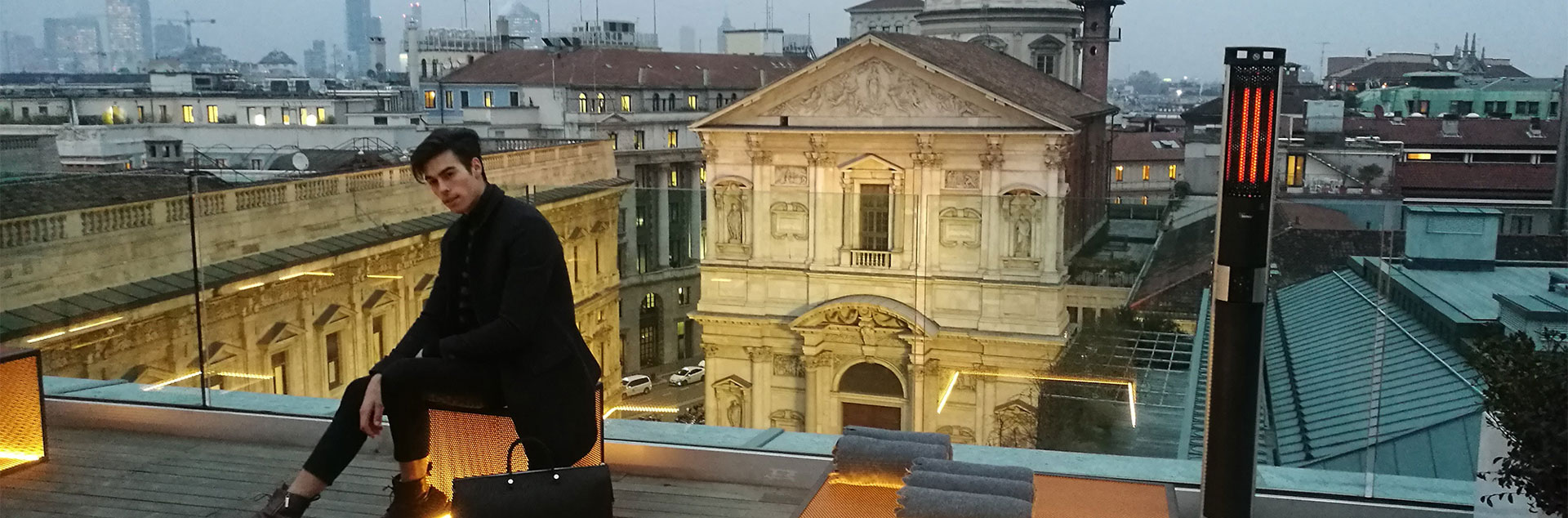 Evento di moda in terrazza vista Duomo Milano