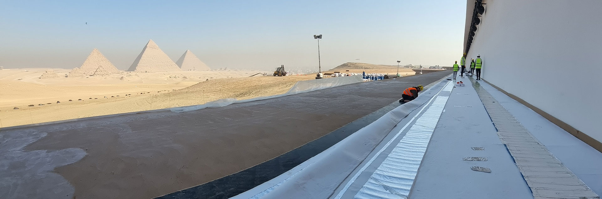 Sfilata di moda Piramidi di Giza Egitto